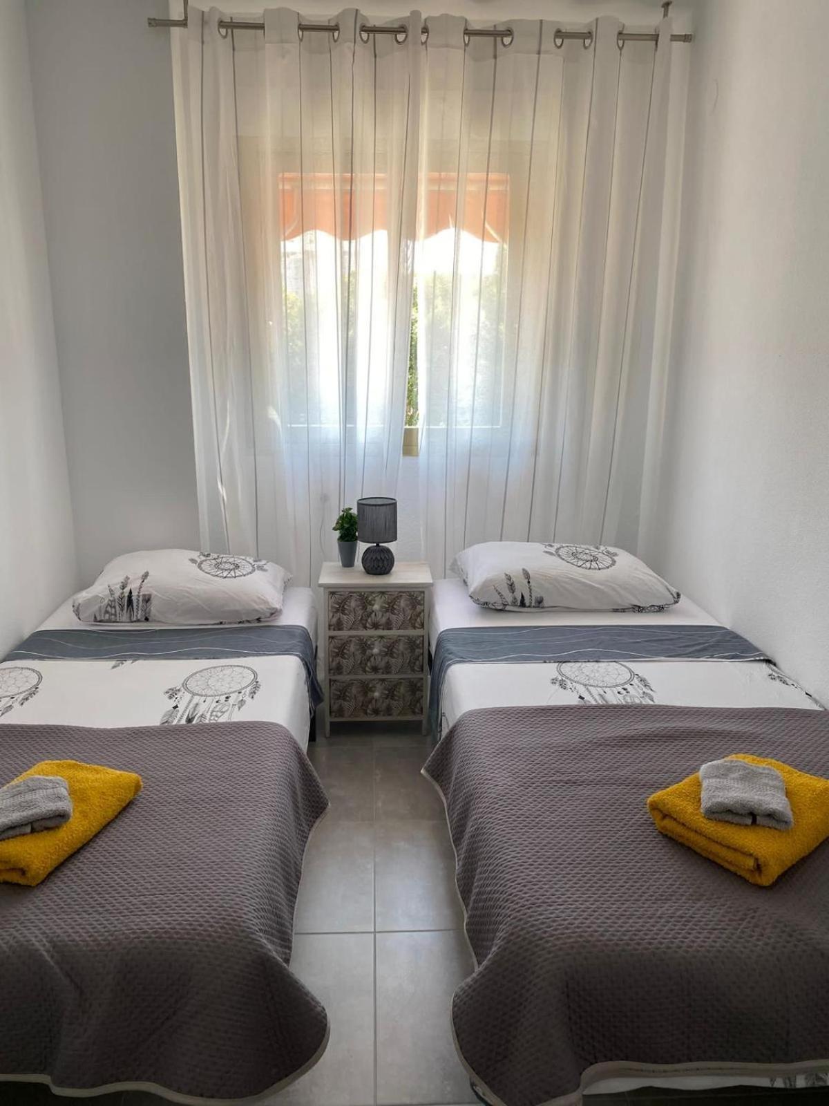 Apartamento Paradise Solo Familias Gandía Kültér fotó